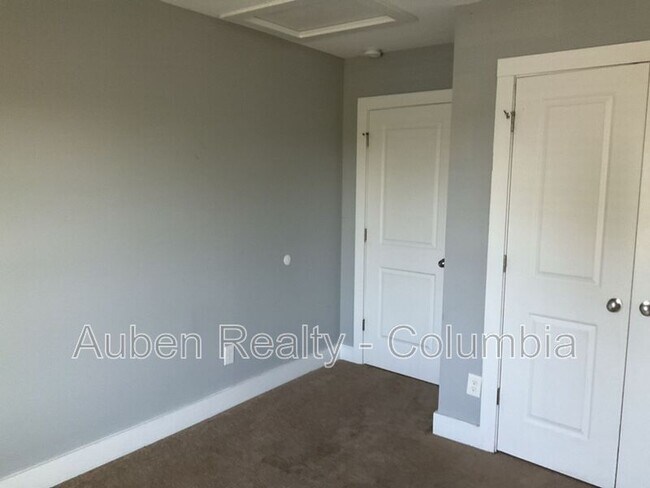 Building Photo - 1331 McDuffie Ave