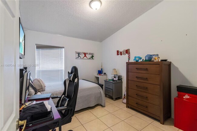 Building Photo - 1886 NW 145th Terrace