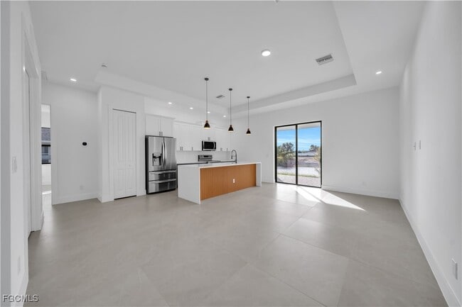 Building Photo - 1612 NW 9th Ave