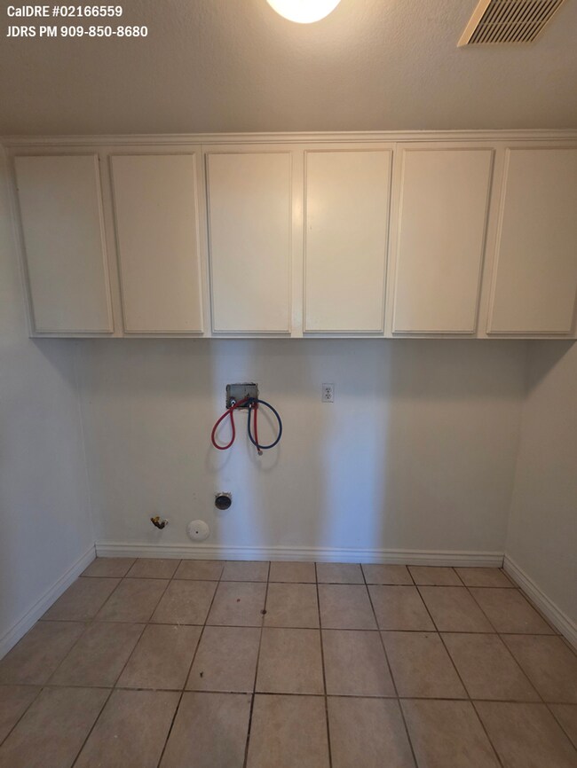 Building Photo - Moreno Valley 4 Bedroom Home