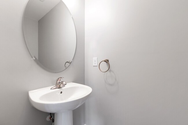 Building Photo - Spacious 3-Bedroom Townhome in Durham!
