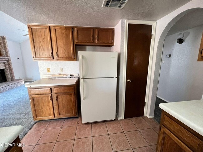 Building Photo - 673 Bristol Dr