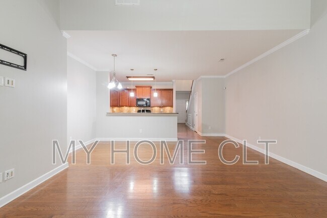 Building Photo - 8513 Loxton Cir