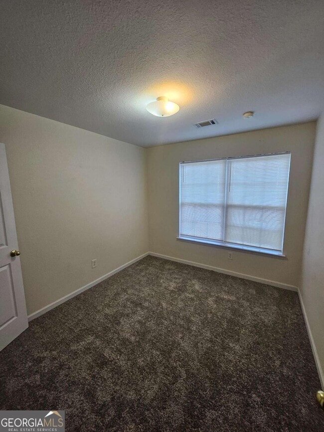 Building Photo - 290 Brookview Dr