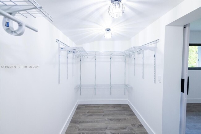 Building Photo - 3401 SW 17th St