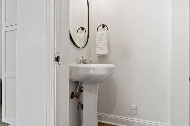 Building Photo - 3639 Columbus Ave