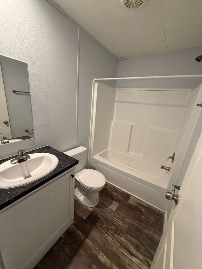 Building Photo - BEAUTIFUL +55 HOA COMMUNITY- AVAILABLE FOR IMMEDIATE MOVE IN!!