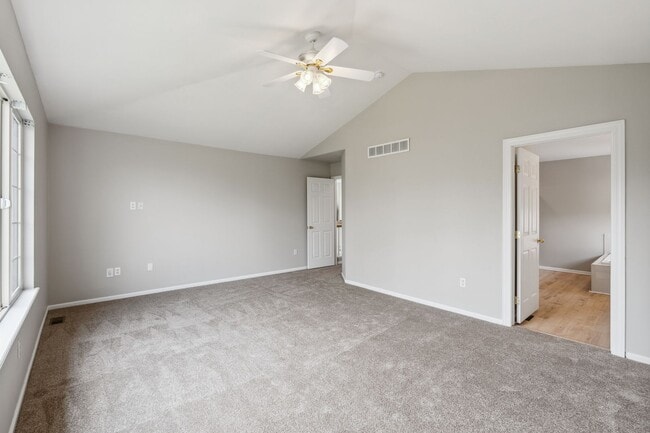 Building Photo - 17380 E Lake Dr