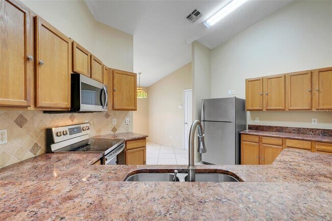 Building Photo - 7720 Hidden Cypress Dr