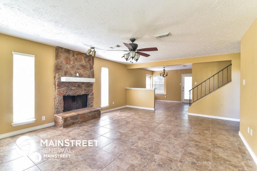 Building Photo - 14815 Oak Pines Dr