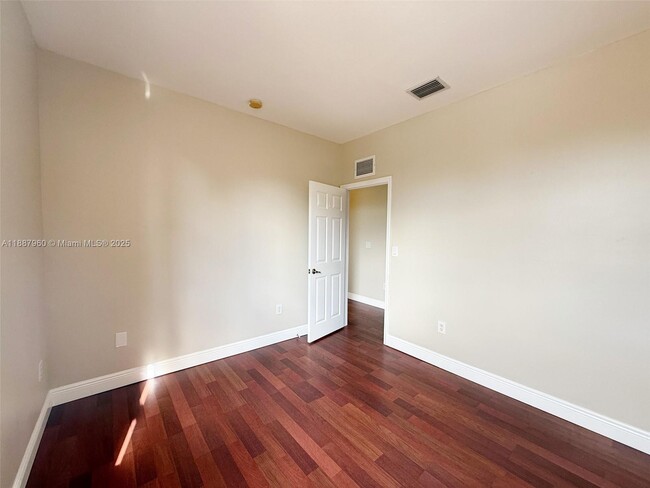 Building Photo - 13741 SW 274th Terrace