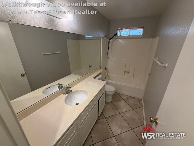 Building Photo - 13584 Searson Dr