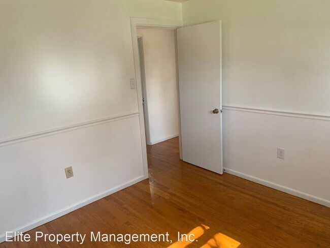 Building Photo - 3 br, 1.5 bath House - 3510 Board Rd.