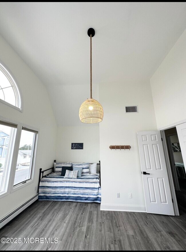 Building Photo - 241 Westmont Ave