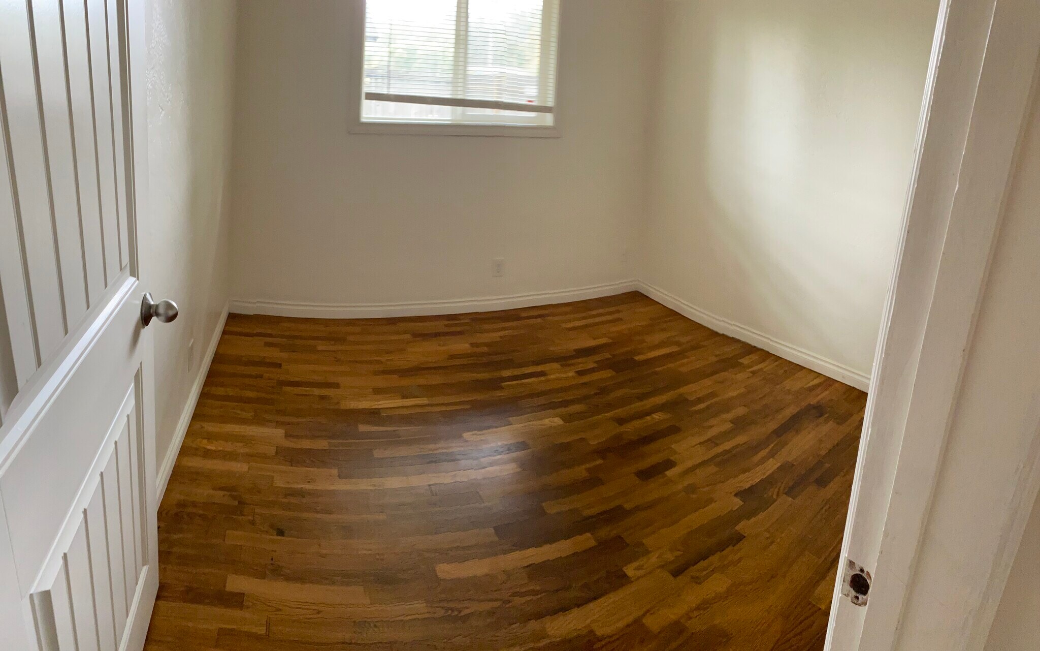 Bed - 1990 W 17th Ave