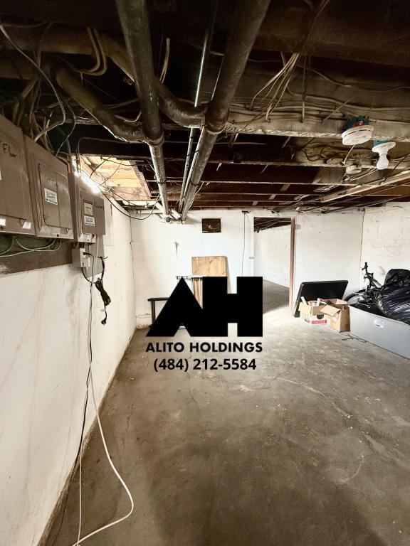 Building Photo - 513 N 11th St