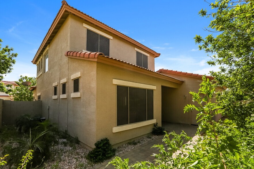 Building Photo - 7640 E Barstow St