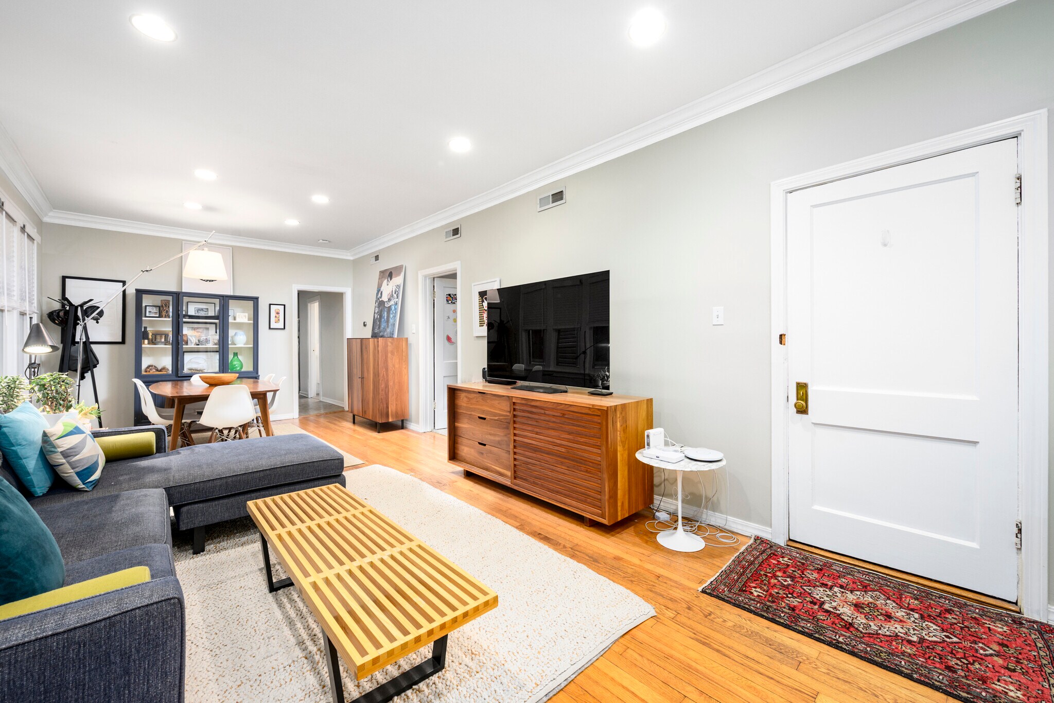 Building Photo - 2524 N Lawndale Ave