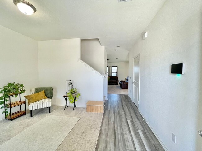 Building Photo - 4931 Jovian-