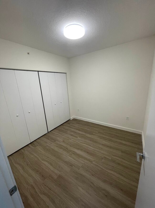 Building Photo - 168 SE 1st St