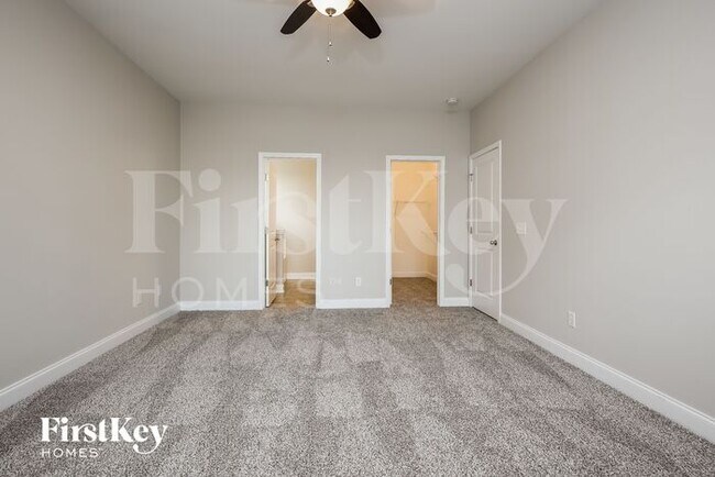 Building Photo - 2902 Penobscot Dr