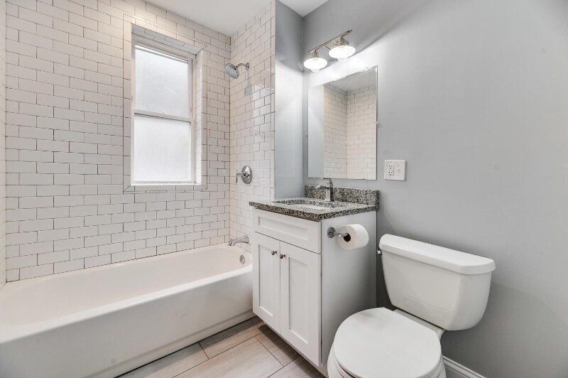 Building Photo - 2520 W Cortez St