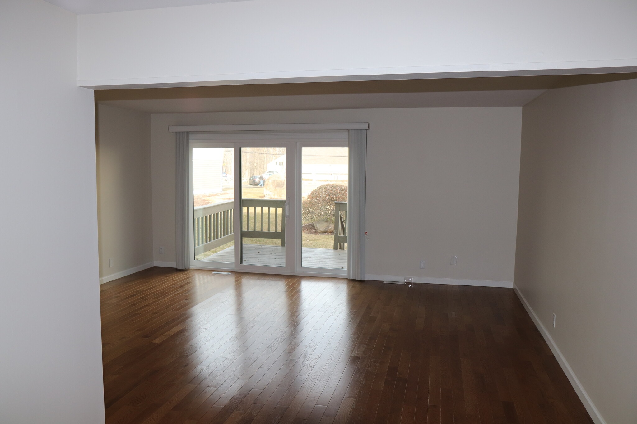 Building Photo - 46 Lawson Ln