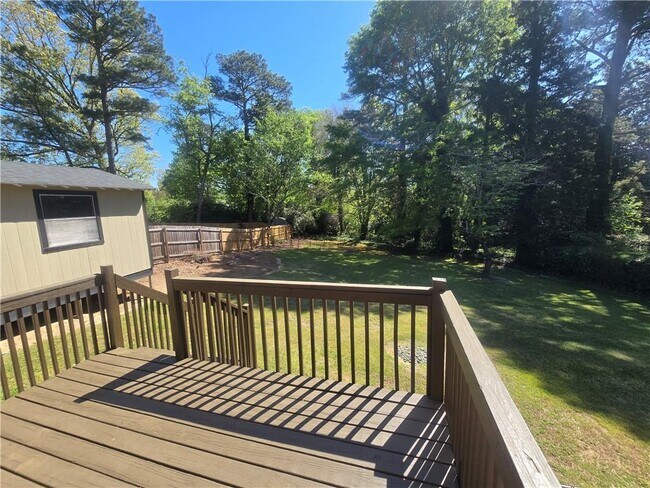 Building Photo - 2971 Belaire Cir