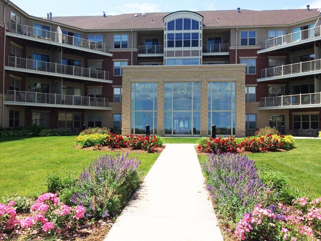 Building Photo - 4120 S Lake Dr