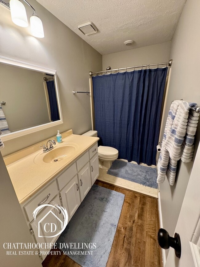 Building Photo - 5936 Manassas Dr