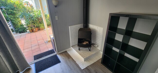 Building Photo - 1726 Ocean Way