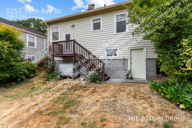 Building Photo - 5252 38th Ave NE