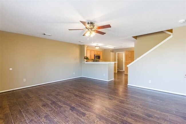 Building Photo - 988 Birnham Woods Blvd