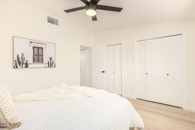 Building Photo - 3505 E Campbell Ave