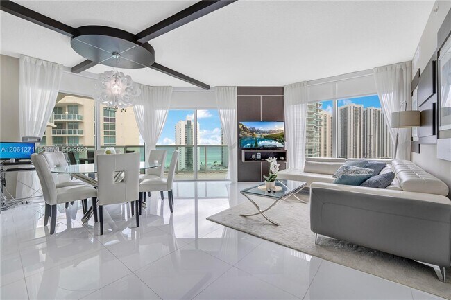 Building Photo - 250 Sunny Isles Blvd
