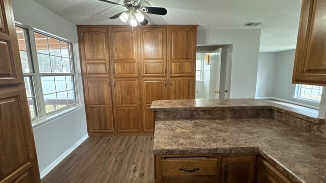 Building Photo - 4023 Summer Pl