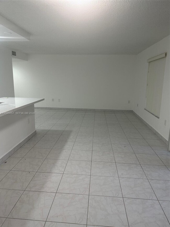 Building Photo - 9255 SW 125th Ave
