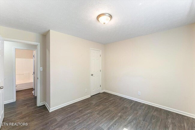 Building Photo - 158 Hamilton Cir