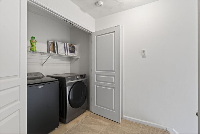 Building Photo - Chesapeake Beach