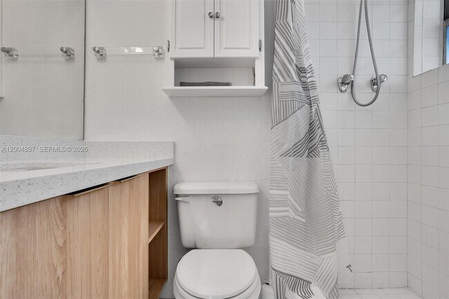 Building Photo - 8650 SW 67th Ave