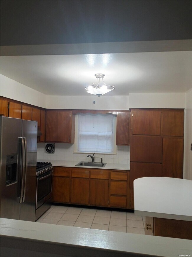 Building Photo - 137-11 257th St