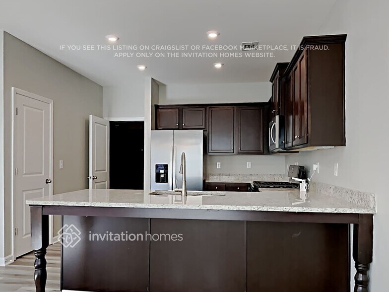 Building Photo - 1046 Shadow Glen Dr