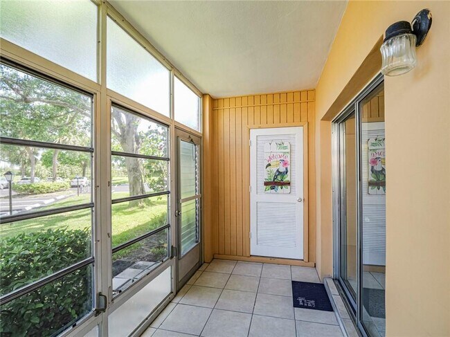 Building Photo - 34 Vis Gdns Trl