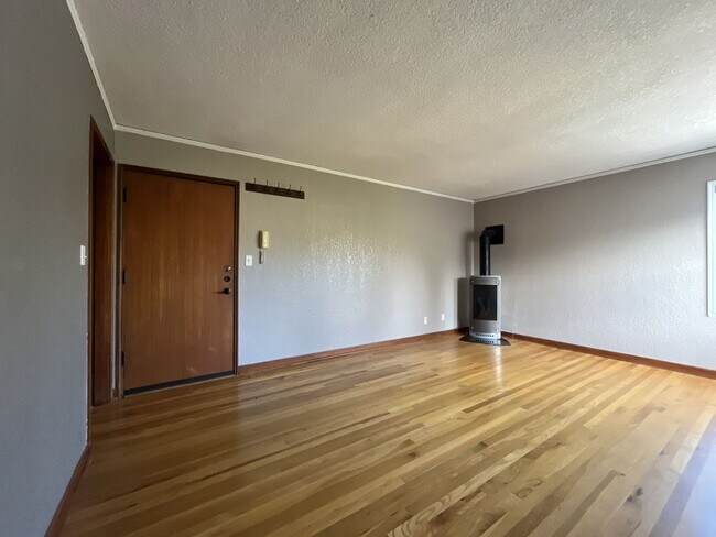 Building Photo - Stylish Condo at Terrazzo with Hardwood Floors, Open Modern Kitchen & Great Location