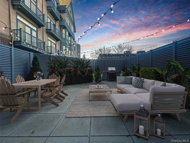 Building Photo - 55 1st St