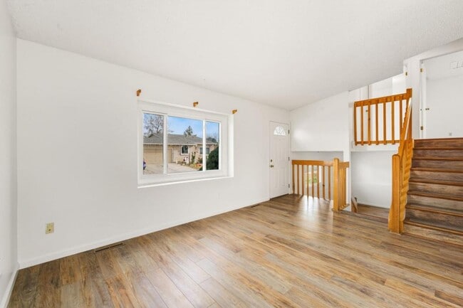 Building Photo - 569 S Edinburgh Dr