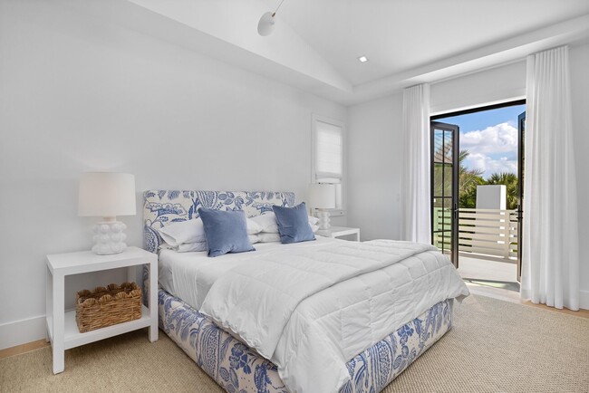 Building Photo - 734 S Ocean Blvd