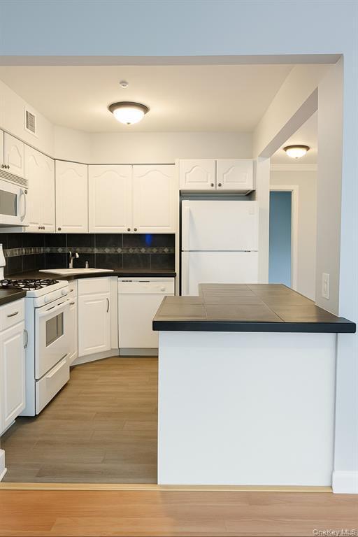 Building Photo - 209 Fairview Cir