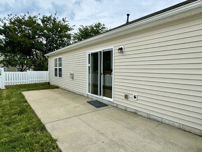 Building Photo - Fresh and Clean, Very Cute Home for Rent n...