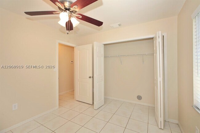 Building Photo - 504 SW 177th Ave